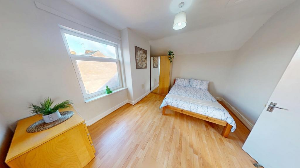 101-Foxhall-Rd-02112025 102420