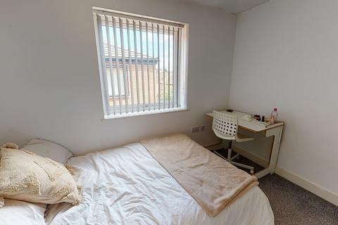 4 bedroom townhouse to rent, 14 Kilbourn Street, Nottingham, NG3 1BS