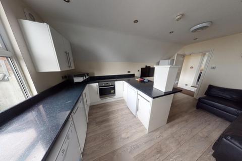 5 bedroom ground floor flat to rent, Flat 2, 238 Derby Road, Nottingham, NG7 1NX