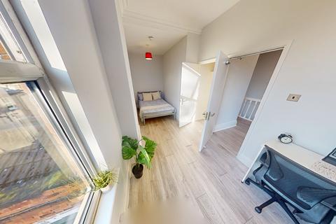 5 bedroom flat to rent, Flat 2, 238 Derby Road, Nottingham, NG7 1NX