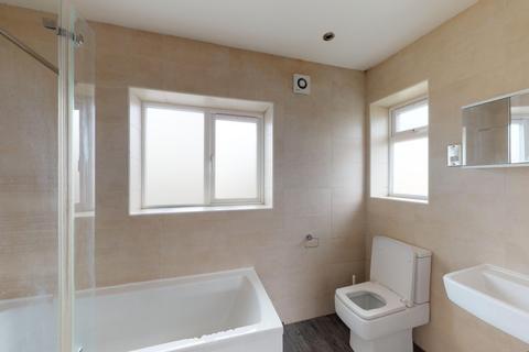 3 bedroom flat to rent, Flat 5, 15a Villa Road, Nottingham, NG3 4GG
