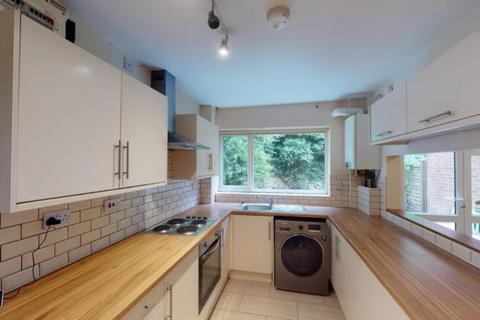 7 Weston Avenue, The Arboretum, Nottingham, NG7 4BA