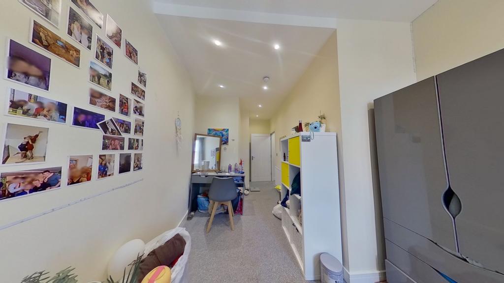 Flat-2-Ormiston-House-07112022 125826