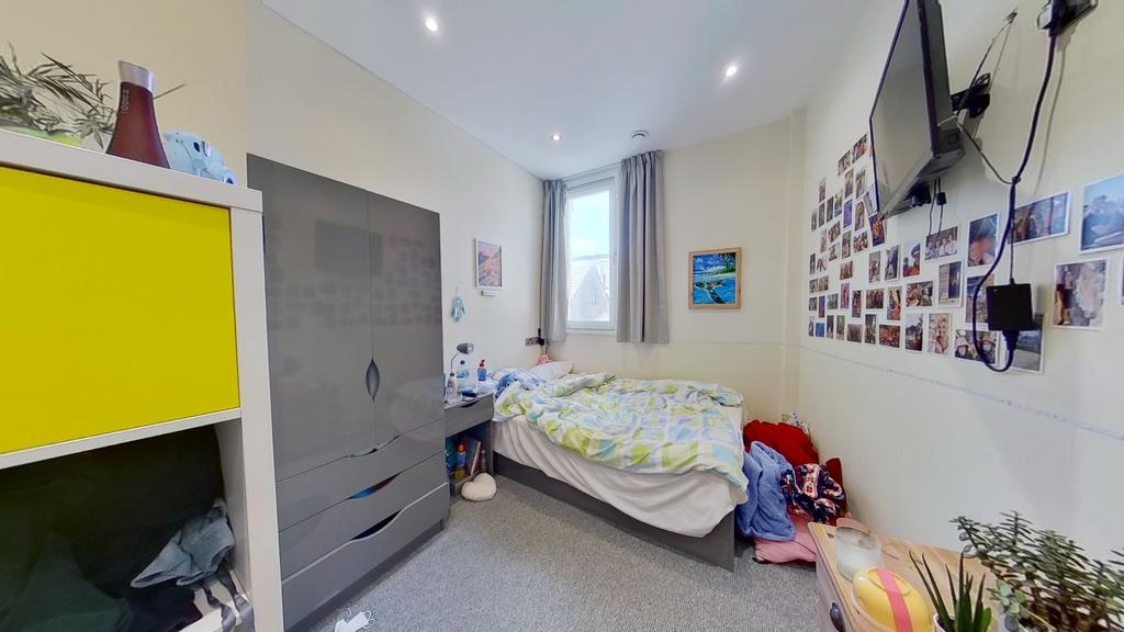 Flat-2-Ormiston-House-07112022 125714