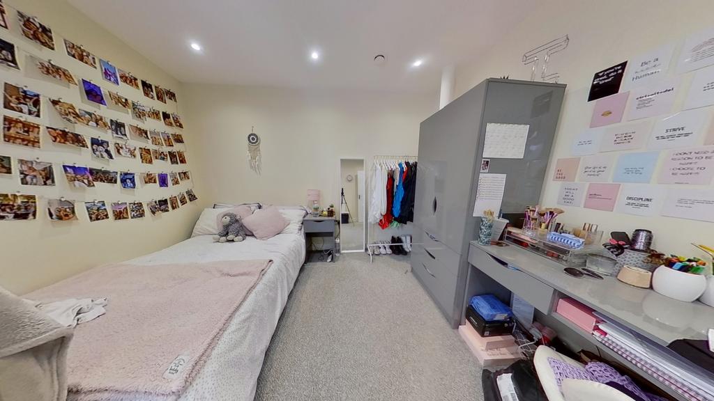 Flat-2-Ormiston-House-07112022 124418