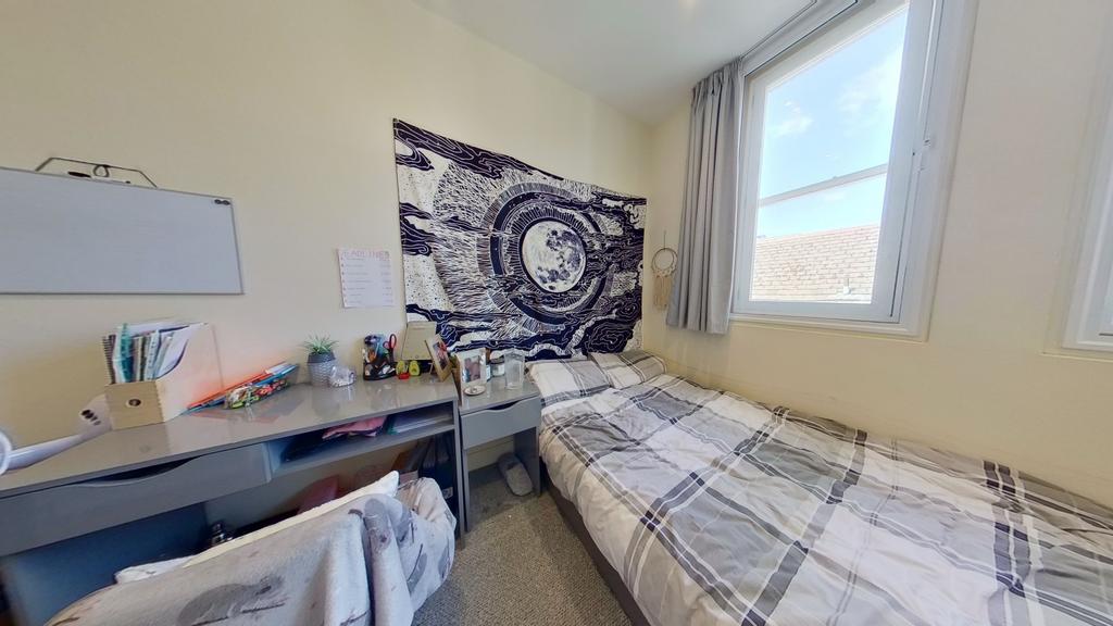 Flat-2-Ormiston-House-07112022 124750