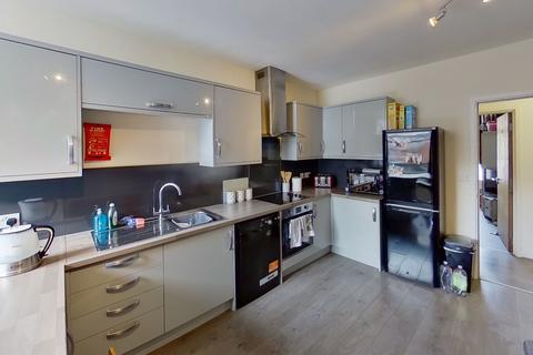 4 bedroom apartment to rent, Flat 5 Equitable House, 5-7 South Parade, Nottingham, NG1 2BB