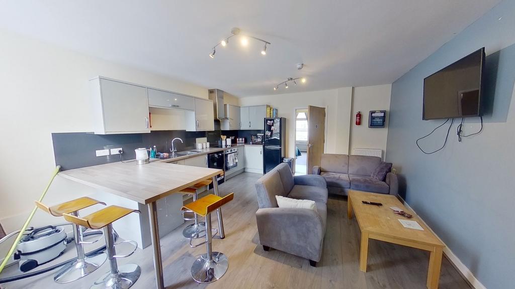 Flat-5-Equitable-House-01112023 163607