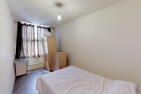 4 bedroom apartment to rent - Flat 8A Equitable House, 5-7 South Parade, Nottingham, NG1 2BB