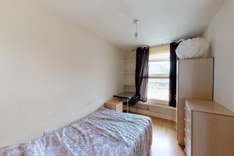 4 bedroom apartment to rent - Flat 8A Equitable House, 5-7 South Parade, Nottingham, NG1 2BB