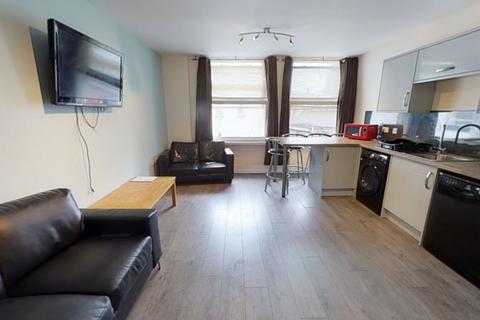 4 bedroom apartment to rent, Flat 8A Equitable House, 5-7 South Parade, Nottingham, NG1 2BB