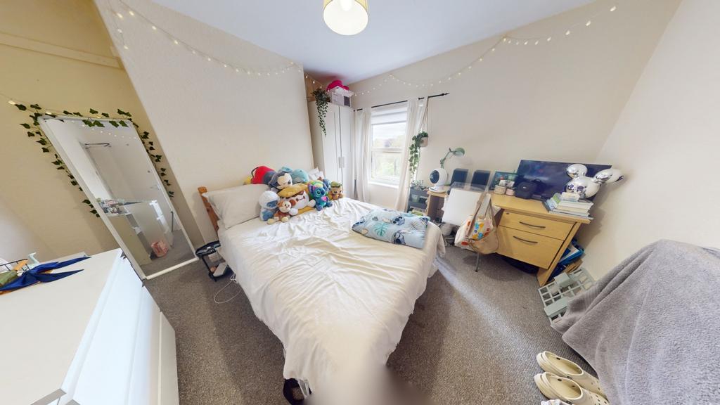 House in Nottingham - View 4