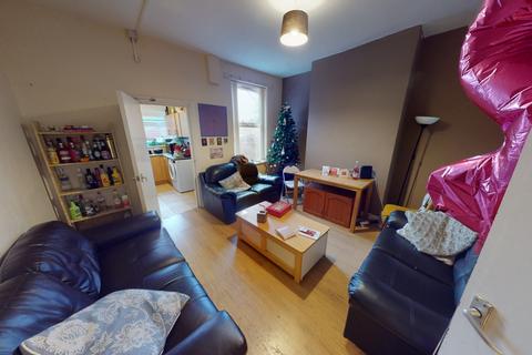 4 bedroom terraced house to rent, 39 Maple Street, Hyson Green, Nottingham, NG7 6AD