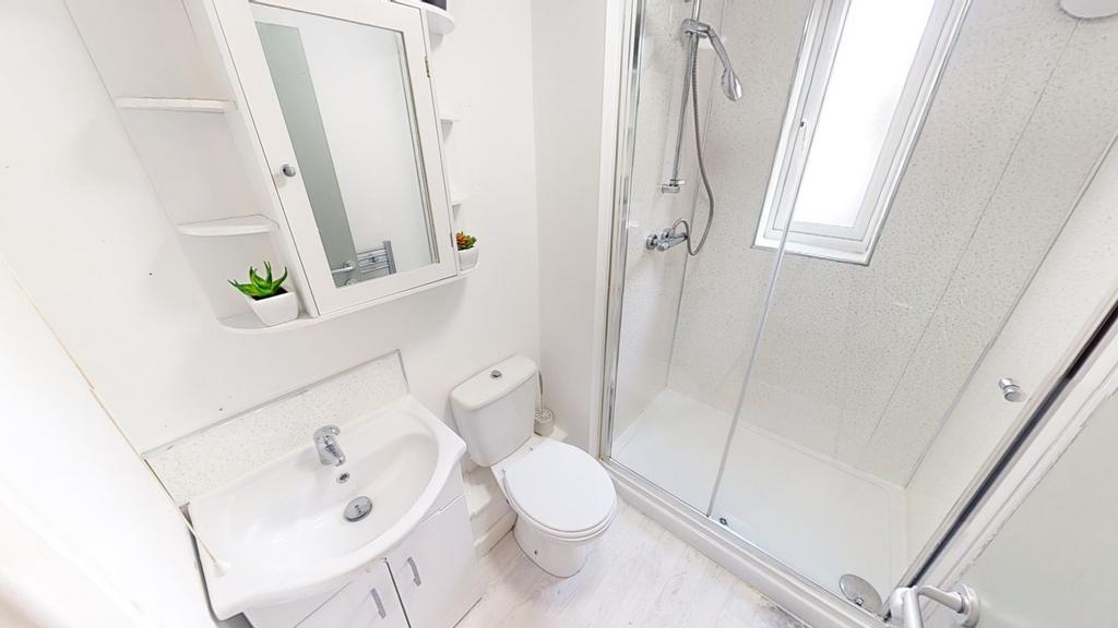 4 port Bathroom
