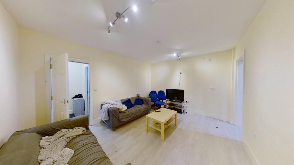 Apartment in Nottingham - View 2