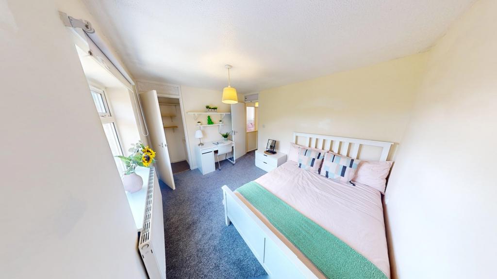 4-Old-Mill-Close-09102024 094410