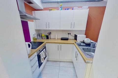 4 bedroom ground floor flat to rent, 191A North Sherwood Street, Nottingham, NG1 4EH