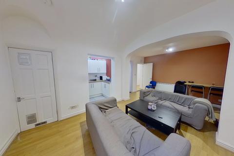4 bedroom ground floor flat to rent, 191A North Sherwood Street, Nottingham, NG1 4EH