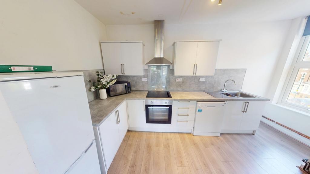 Flat-2-61-Bentinck-Road-06182025 090905