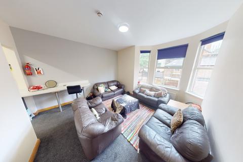 8 bedroom flat to rent, Flat 2, 5 Burns Street