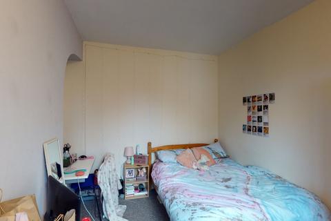 4 bedroom terraced house to rent, 10 Ridding Terrace, Nottingham, NG3 1DW
