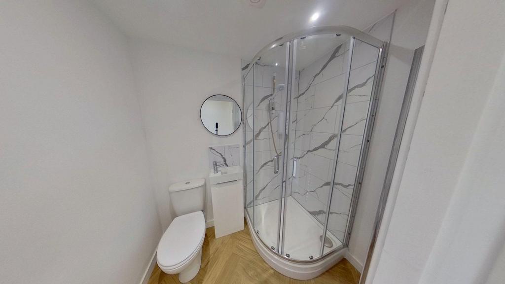 House in Nottingham - View 5