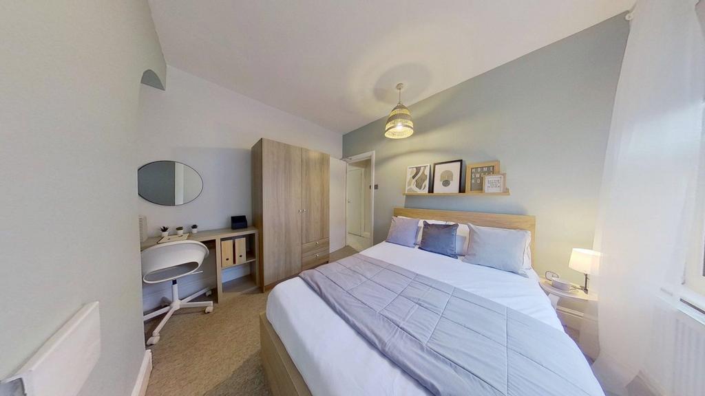 12-Ridding-Terrace-Bedroom-3-1