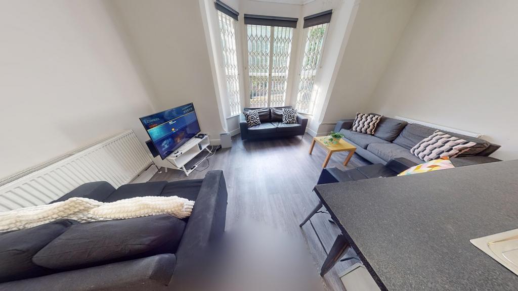 House in Nottingham - View 2