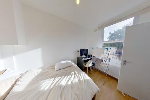 5 bedroom terraced house to rent, 21 Cromwell Street, Nottingham, NG7 4GL