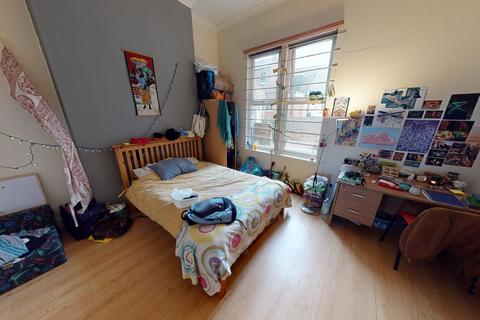 8 bedroom semi-detached house to rent - 23 Noel Street