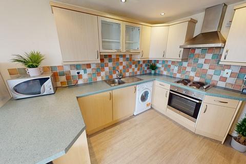 2 bedroom flat to rent, Flat 26 Royal Victoria Court