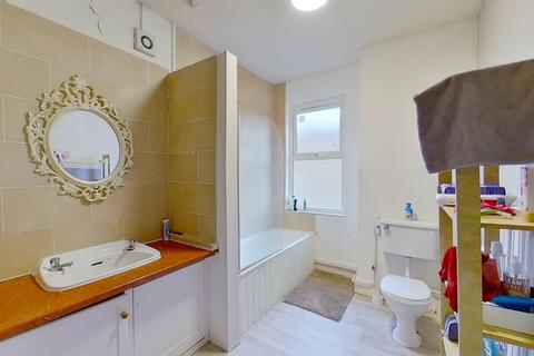 undefined, 30 Woodborough Road, Nottingham, NG3 1AZ