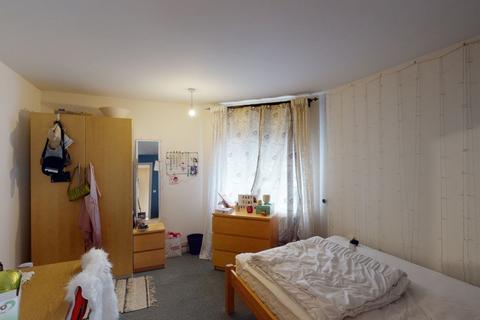 undefined, Flat 33 Royal Victoria Court