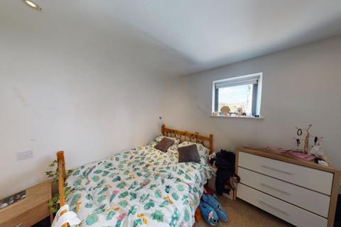 undefined, FLat 3.7 Cymbeline House