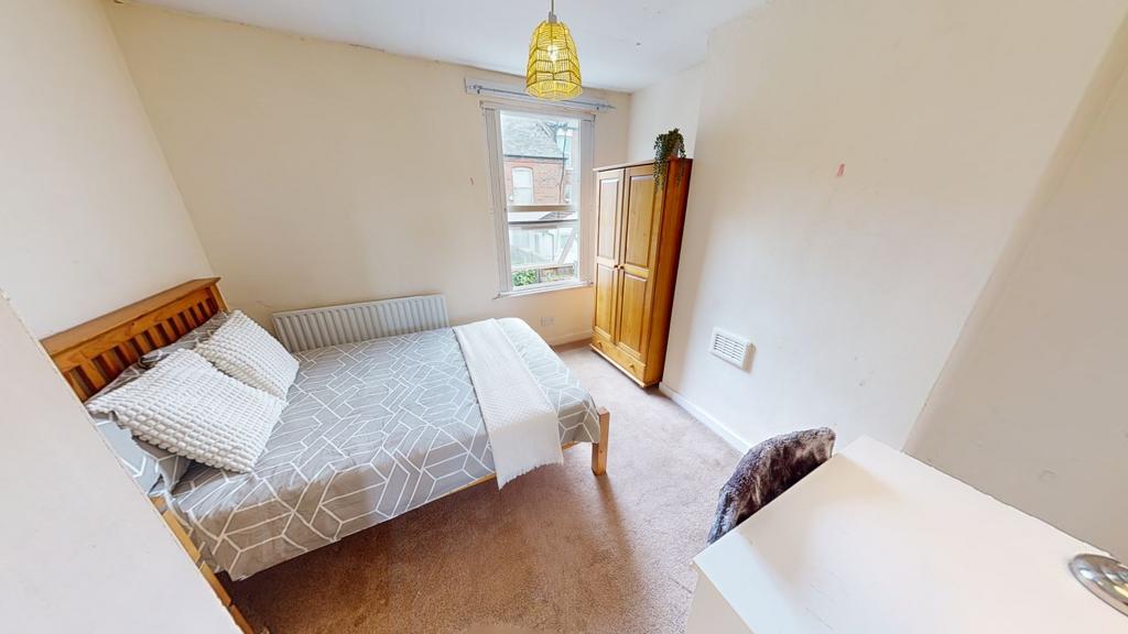 House in Nottingham, Hyson Green - View 4