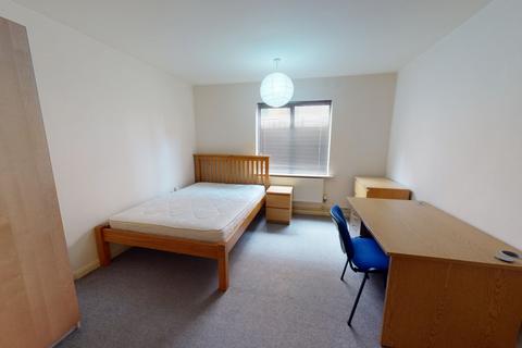 2 bedroom ground floor flat to rent, Flat 40 Royal Victoria Court