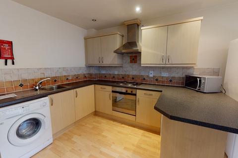 2 bedroom flat to rent, Flat 40 Royal Victoria Court