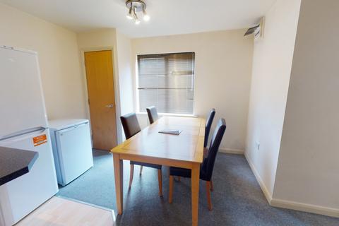 2 bedroom flat to rent, Flat 40 Royal Victoria Court