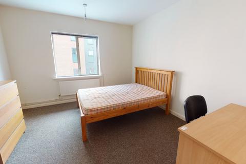 2 bedroom ground floor flat to rent, Flat 43 Royal Victoria Court