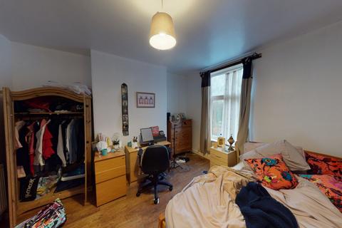 4 bedroom terraced house to rent, 45 Cromwell Street, NG7 4GL