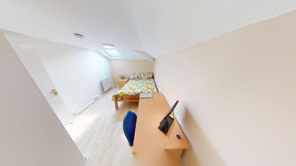 Flat-B-46-Addison-Street-06042025 094438