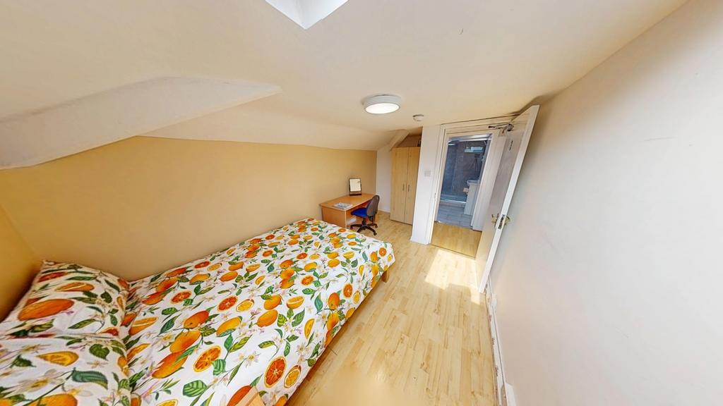 Flat-B-46-Addison-Street-06042025 094535