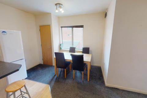 2 bedroom flat to rent, Flat 50 Royal Victoria Court