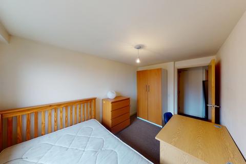 2 bedroom flat to rent, Flat 13 Royal Victoria Court