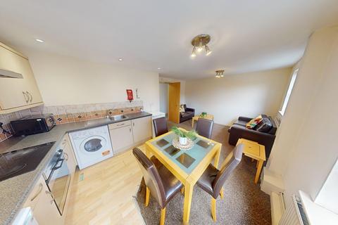 2 bedroom ground floor flat to rent, Flat 18 Royal Victoria Court