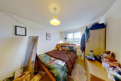 2 bedroom flat to rent, Flat 19 Royal Victoria Court