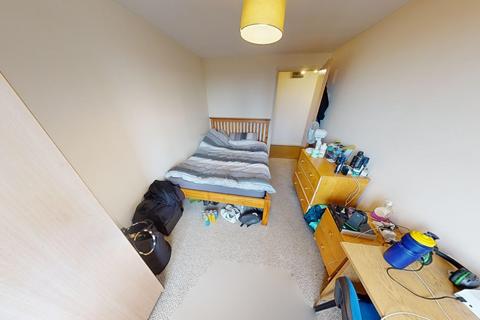 2 bedroom ground floor flat to rent, Flat 22 Royal Victoria Court