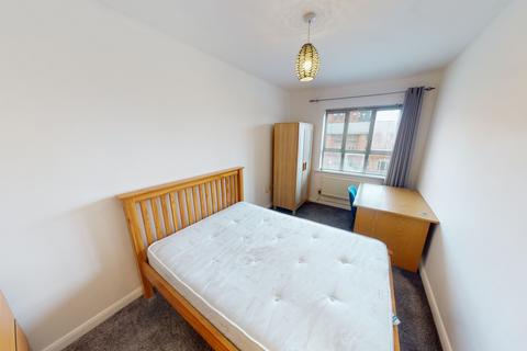 2 bedroom ground floor flat to rent, Flat 31 Royal Victoria Court