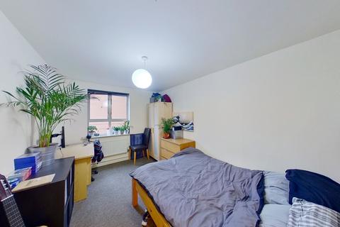 undefined, Flat 4 Royal Victoria Court