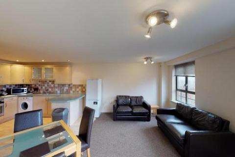 2 bedroom flat to rent, Flat 9 Royal Victoria Court